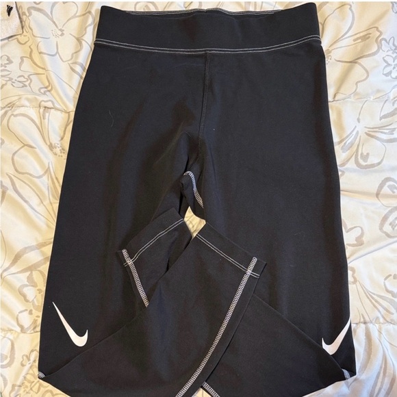 Nike Charcoal Leggings with White Stitching - Picture 1 of 2